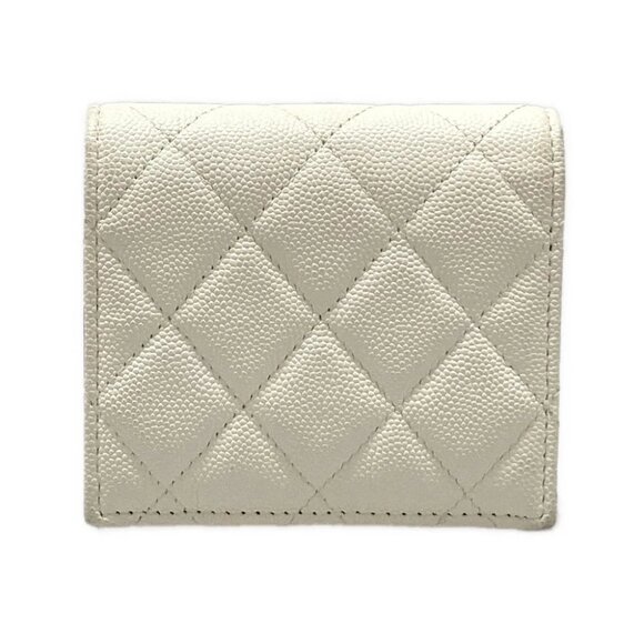 Auth CHANEL Matelasse AP3055 White Grained Calfskin Bifold Wallet Gold hardware - Picture 2 of 11